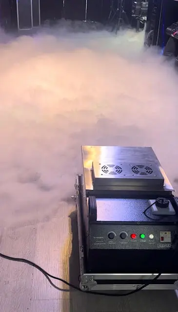 מכונת עשן כבד 3500W על בסיס נוזל עשן ומים